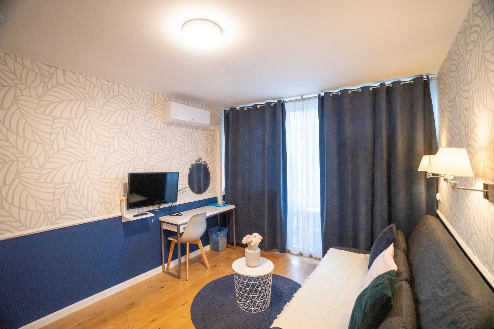 Apartament Hotel Grzybowska 9 Warszawa Exteriör bild