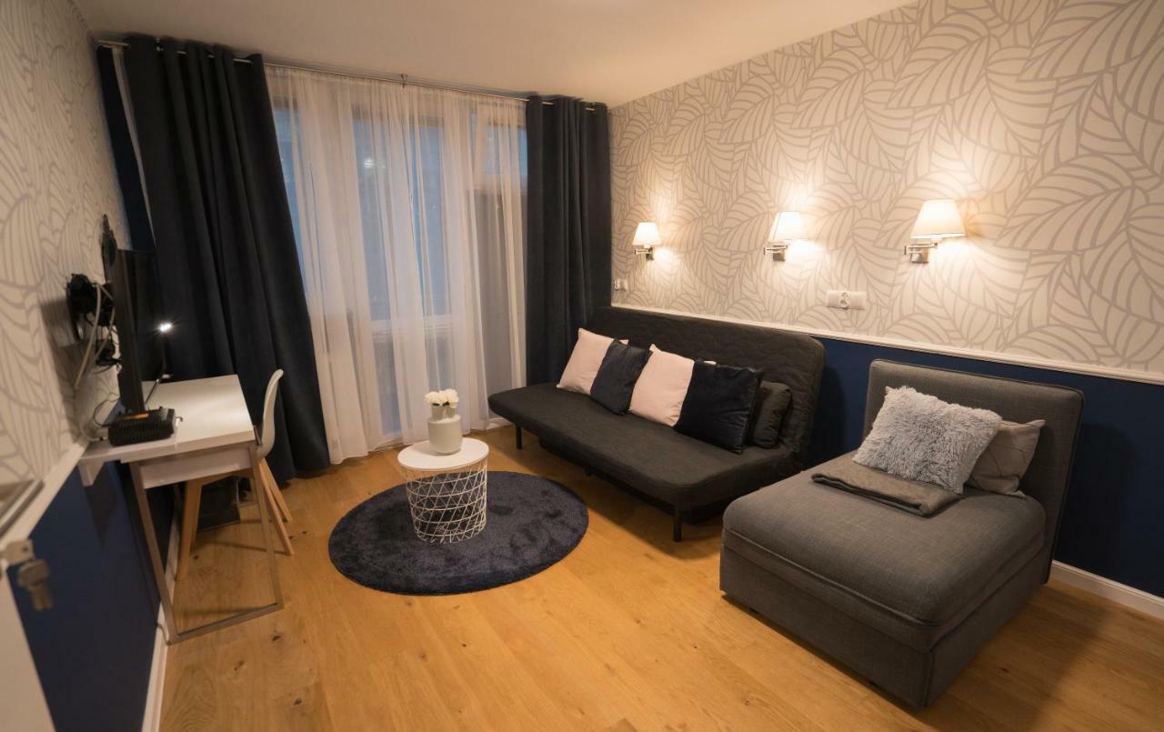 Apartament Hotel Grzybowska 9 Warszawa Exteriör bild