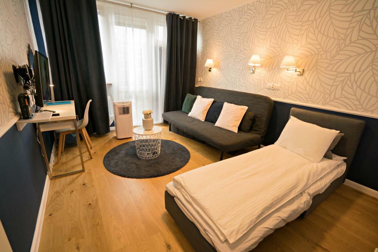 Apartament Hotel Grzybowska 9 Warszawa Exteriör bild