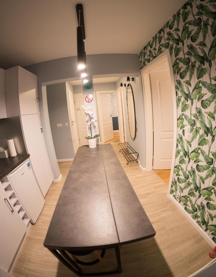 Apartament Hotel Grzybowska 9 Warszawa Exteriör bild